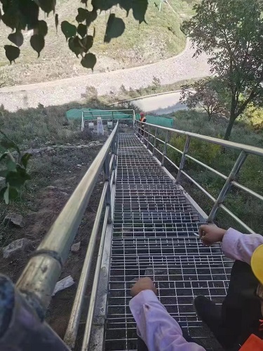 踏步板钢格栅钢格板案例