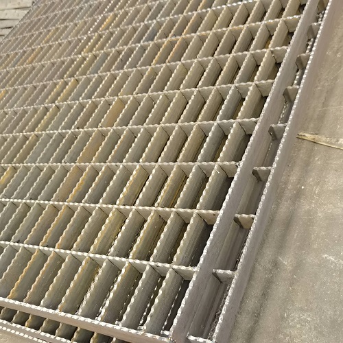 钢格栅钢格板的优势与用途应用场景