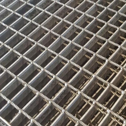 平台镀锌钢格板钢格栅G323/30/100的特性与应用