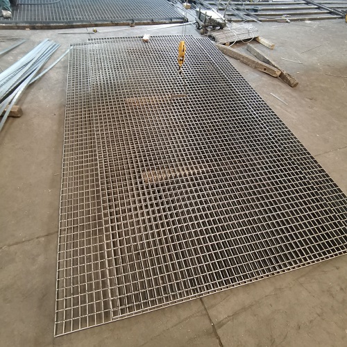 G303/30/100化工平台钢格板钢格栅：安全保障