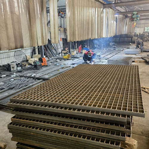 齿形防滑钢格栅钢格板：户外平台安全的靠谱选择