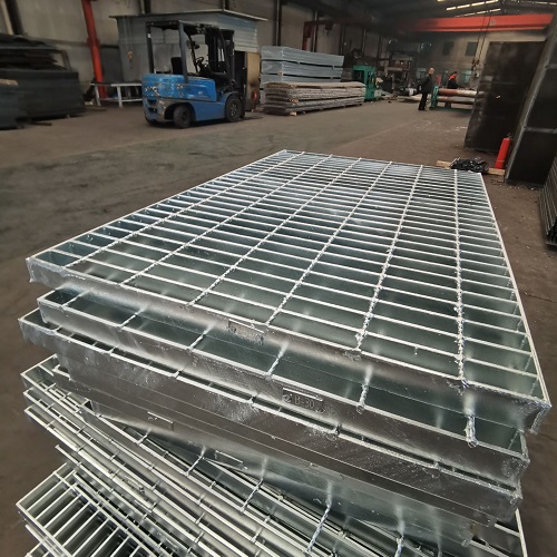 G325/30/100WFG压焊钢格板钢格栅板：提升钢结构平台的安全性