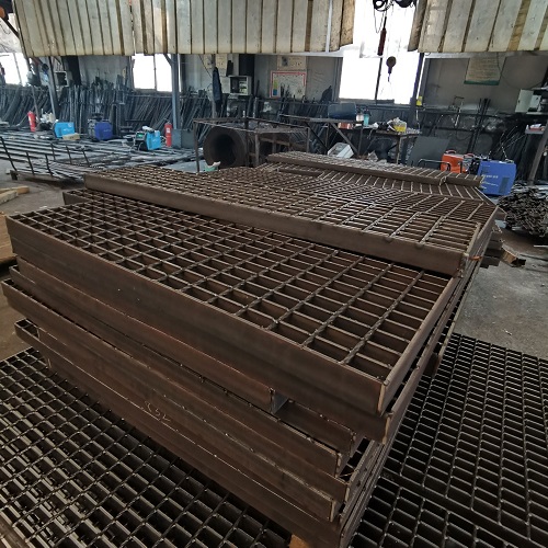 电力工程用平台踏步耐用耐磨钢格栅钢格板负载力与安全解析