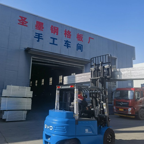 电力工程用平台踏步耐用耐磨钢格栅钢格板负载力与安全解析