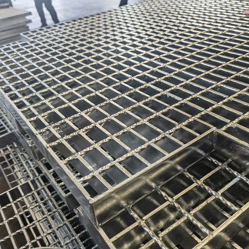 G353/30/50异型承重强钢格栅钢格板采购避坑指南