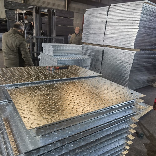 化工厂镀锌复合钢格栅钢格板的抗压表现