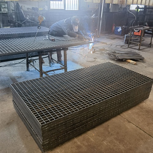 平台钢格板钢格栅排水与通风效果