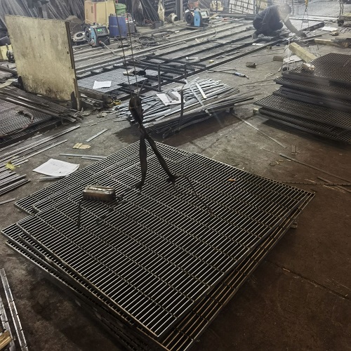 平台钢格栅从细节保障城市安全