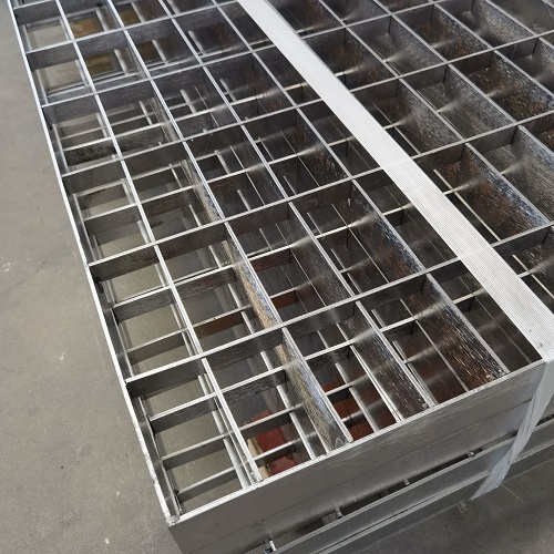 污水处理厂钢格栅的特点与优势