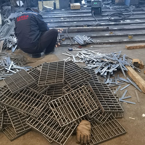 钢格栅板市场价格及选购指南