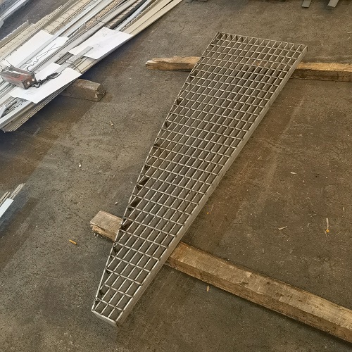 钢格栅板热镀锌和不锈钢的哪种更耐用