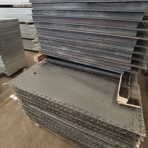 定制钢格板 vs 标准尺寸？哪种更划算？