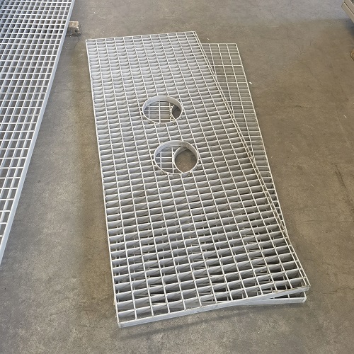 钢格板表面处理方式对比：喷漆、镀锌、不锈钢哪种更耐用？