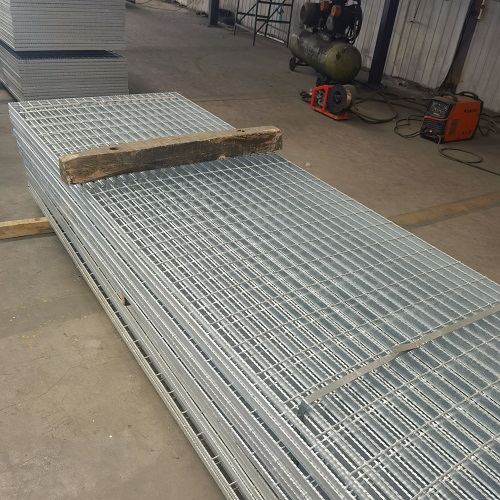 物流分拣中心钢格栅：满足高效作业的优化方案