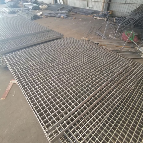 钢结构平台钢格栅：轻量化高强度搭配方案