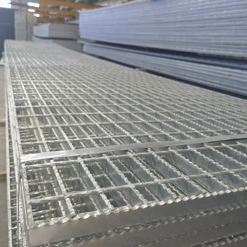 钢格栅对比传统材料，优势竟有这么多？