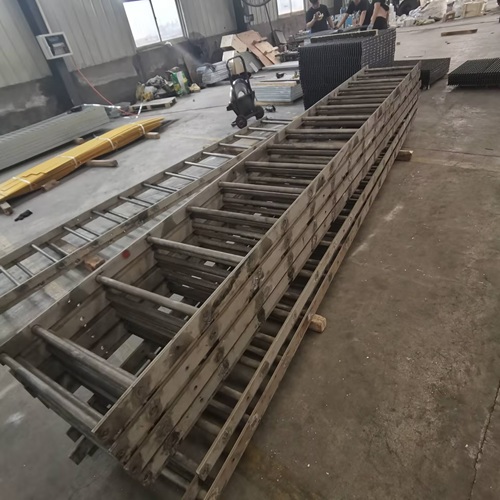 看完才明白钢格栅为何能扛住恶劣考验