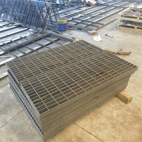 不同场景下钢格板选型指南，照着买不踩雷