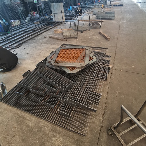 数据中心地板居然也用钢格板