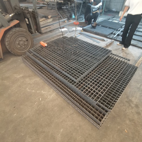 钢格板在数据中心冷热通道管理中的作用