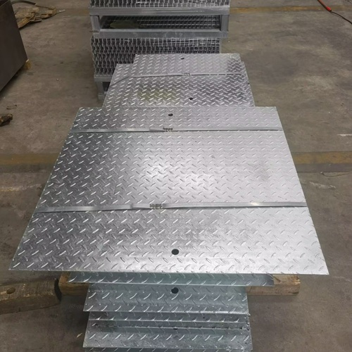 钢格板在城市广场中的创新应用