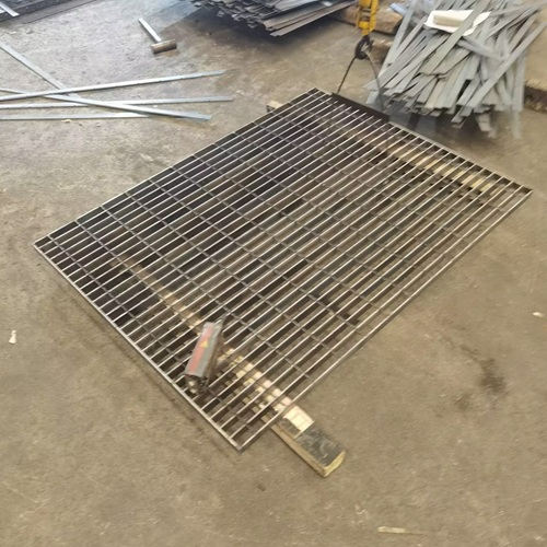 钢格板在音乐节舞台搭建中的表现