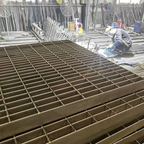 钢格栅板为何成了地下管廊的标配材料