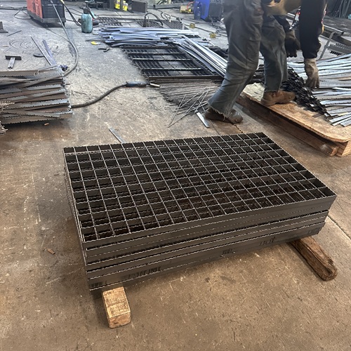 钢格栅板为什么越来越受工程项目欢迎