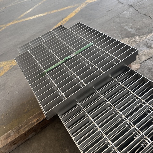 钢格栅板承载不足怎么办？换型号还是加固