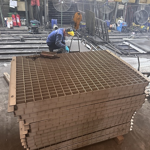 钢格栅板在临时工程中的灵活应用