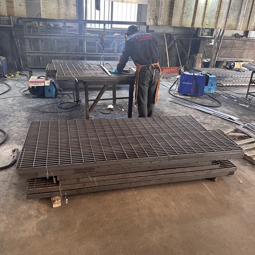 这些高端项目都在用钢格栅板，你知道吗