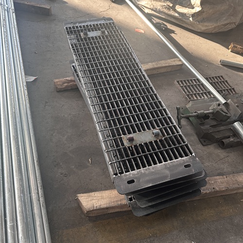 国内钢格板vs进口钢格板，性价比分析