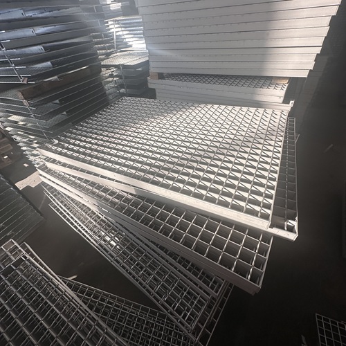 钢格板的承载秘密薄而强的工程智慧