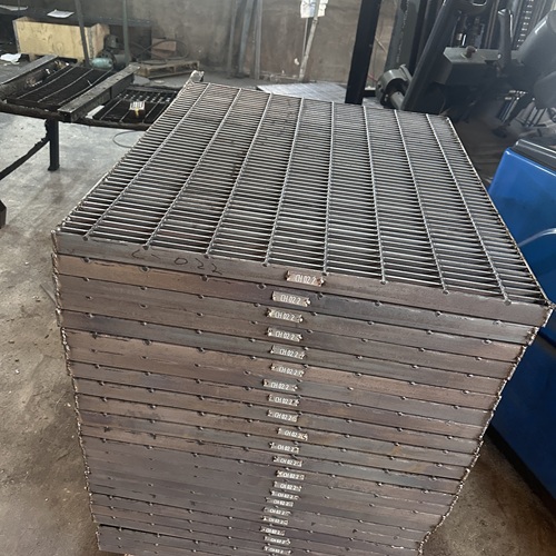 别瞎选钢格板承载不足这样解决更省心