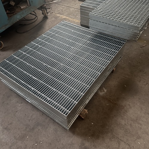 钢格板长期使用变形修复方案看这里